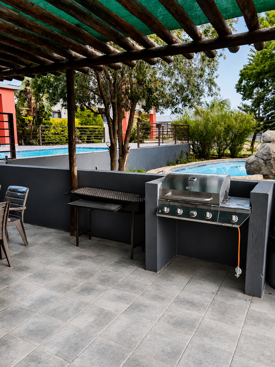 Braai and Outdoor Lounge